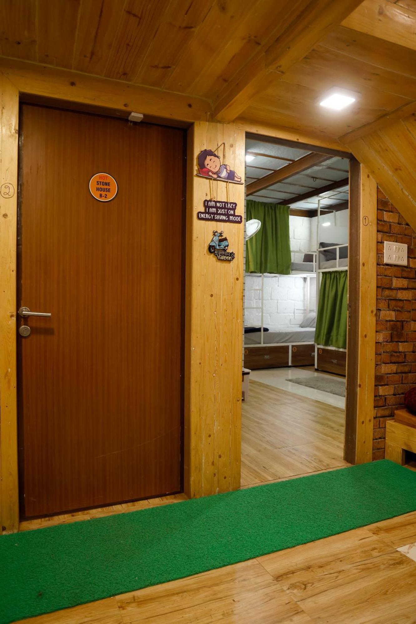 Hot - House Of Travellers, Lonavala By Mody Stays Quarto foto